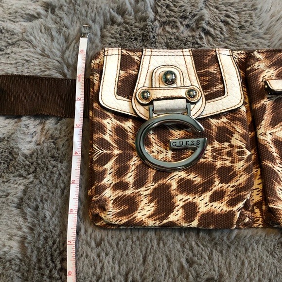 Leopard GUESS belt bag - Picture 16 of 16